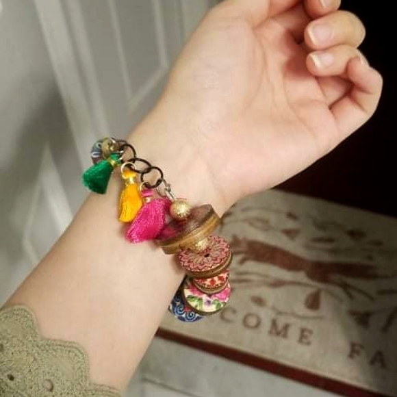 TEESAN MAKE A STATEMENT Japanese Handcrafted Unique Bohemian Bracelet - Picture 1 of 3